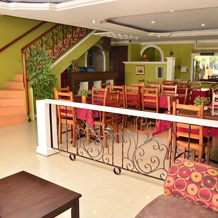 El Portal Inn Тагбиларан Экстерьер фото