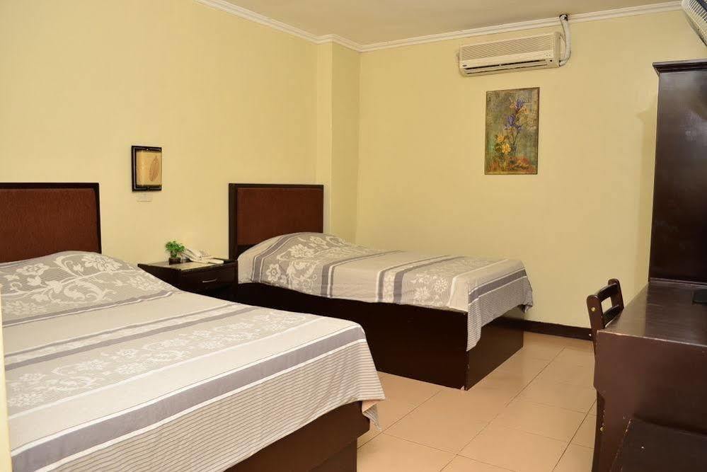 El Portal Inn Тагбиларан Экстерьер фото